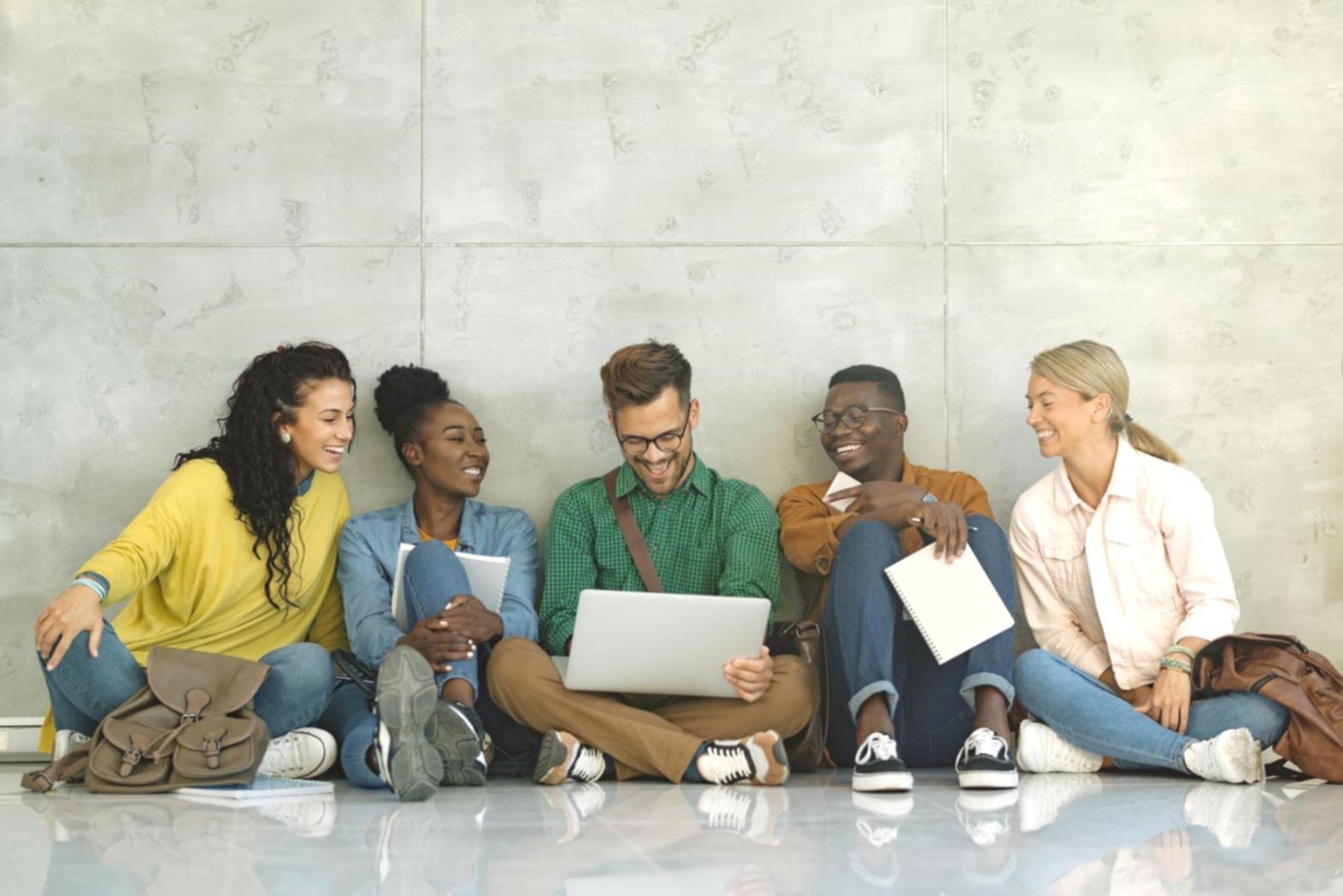 Séance de formation en stratégies marketing chez novaridelymthq
